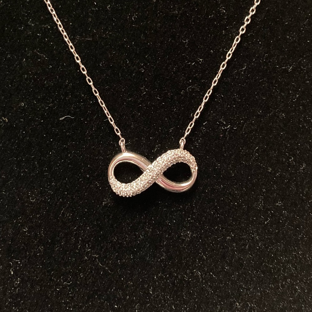 TOCARA. MARIE-LISA. INFINITY Sterling Silver & DiAmi infinity necklace. 17” + 2”